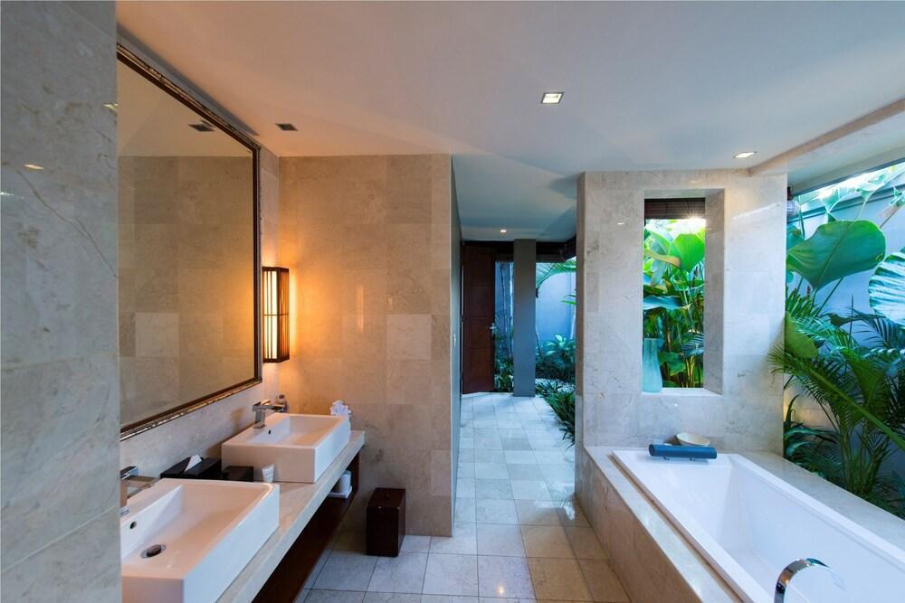 Akara Villa Seminyak Buitenkant foto